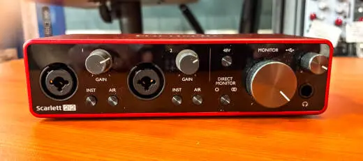 Focusrite - Scarlett 2i2 3rd Generation USB 2.0 Audio Interface